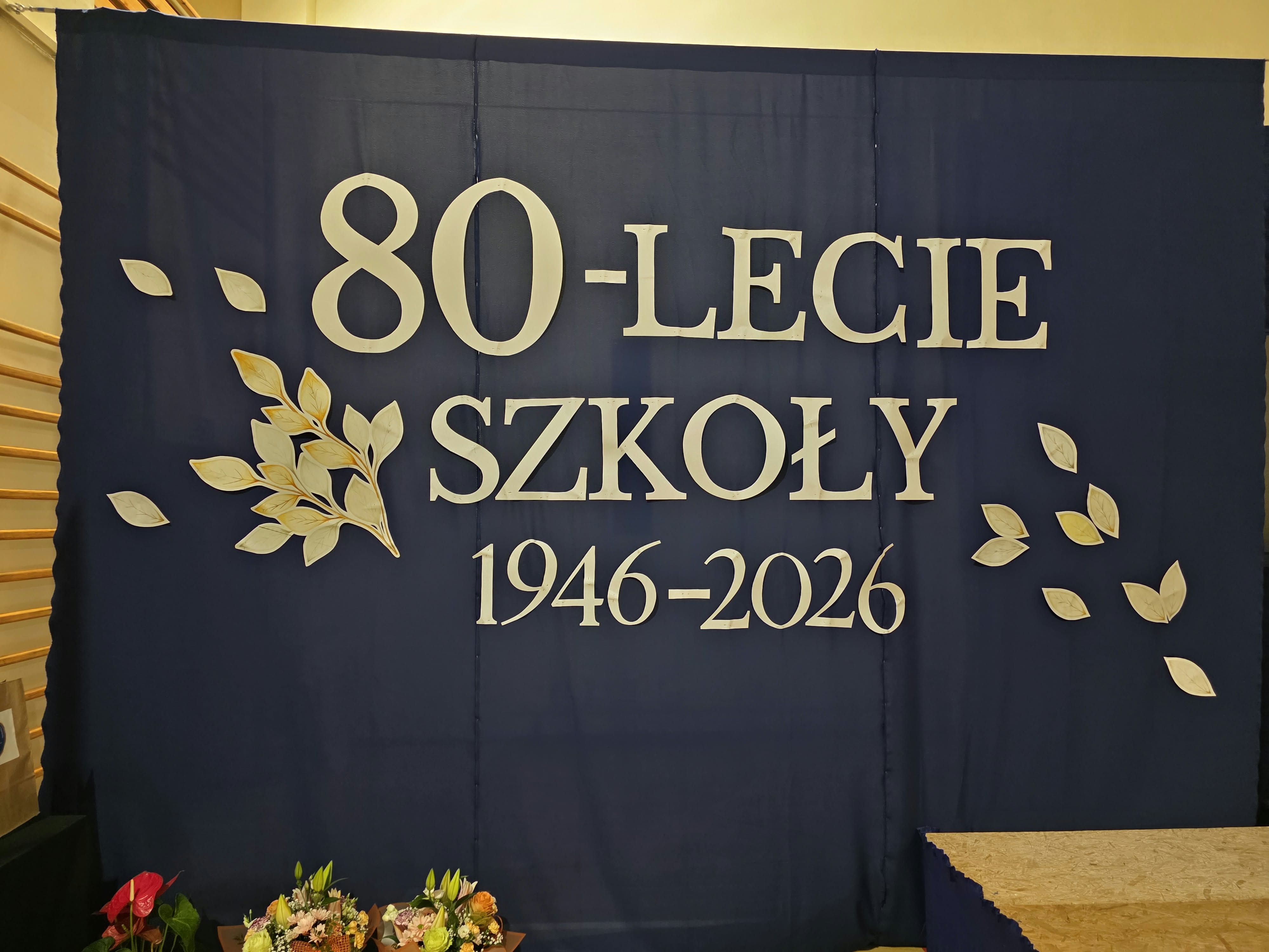 80. lat spełnia swą rolę